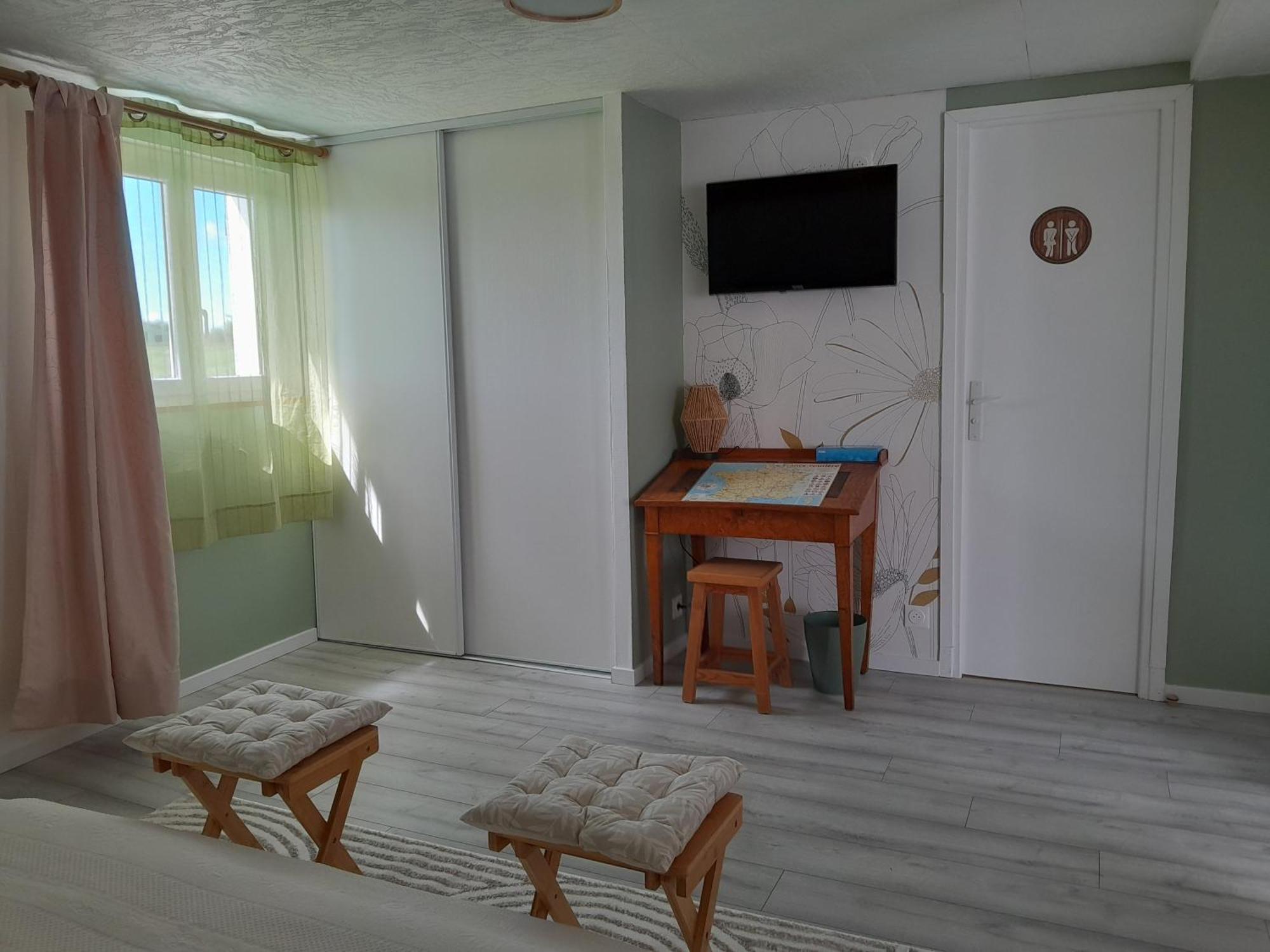 Chambres D Hotes Au P'Tit Bonheur Campagnard Jarnosse Rom bilde